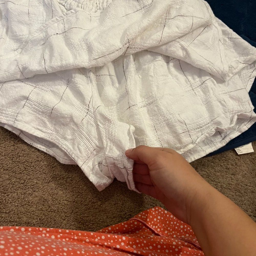 BCBGeneration white medium shorts - Picture 8 of 8